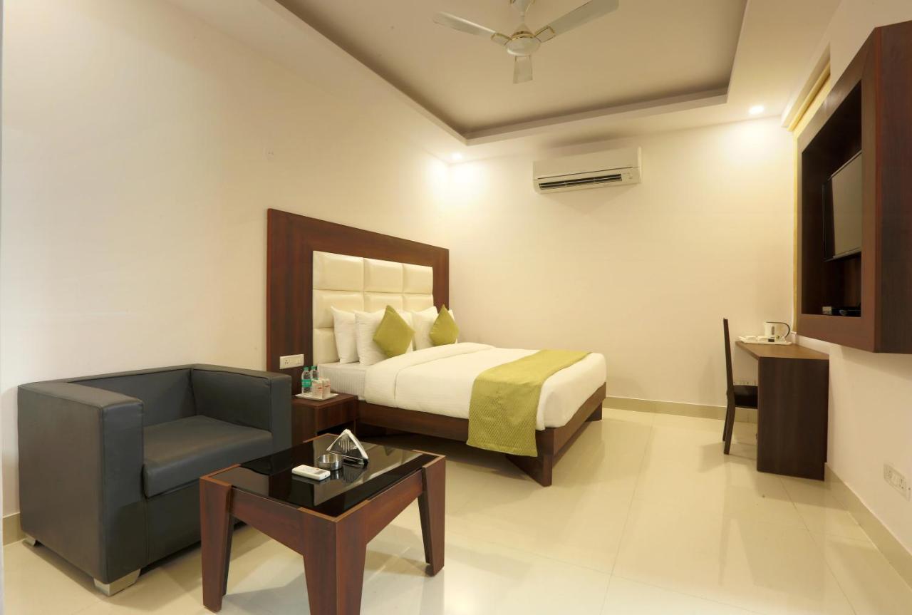 Hotel Arch - Near Aerocity New Delhi Extérieur photo