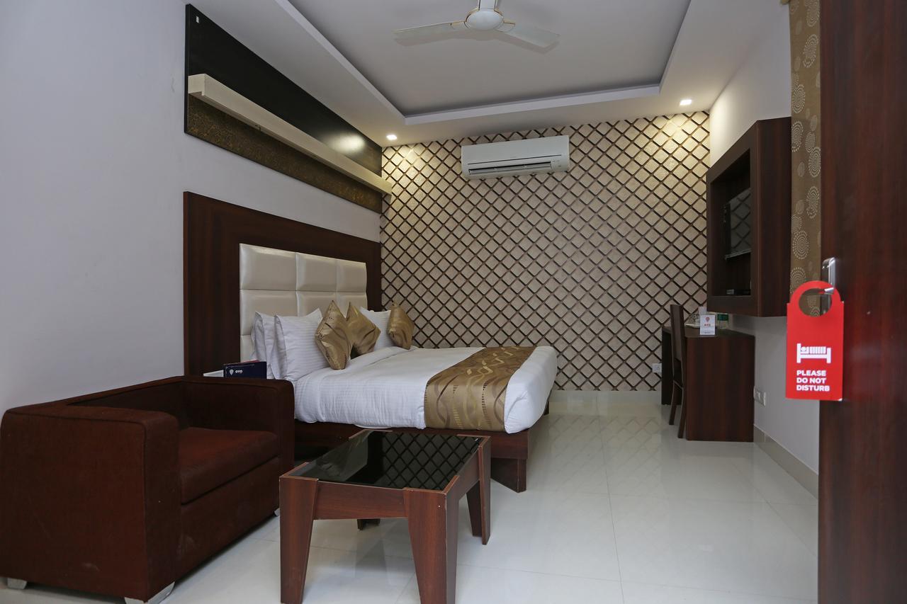 Hotel Arch - Near Aerocity New Delhi Extérieur photo