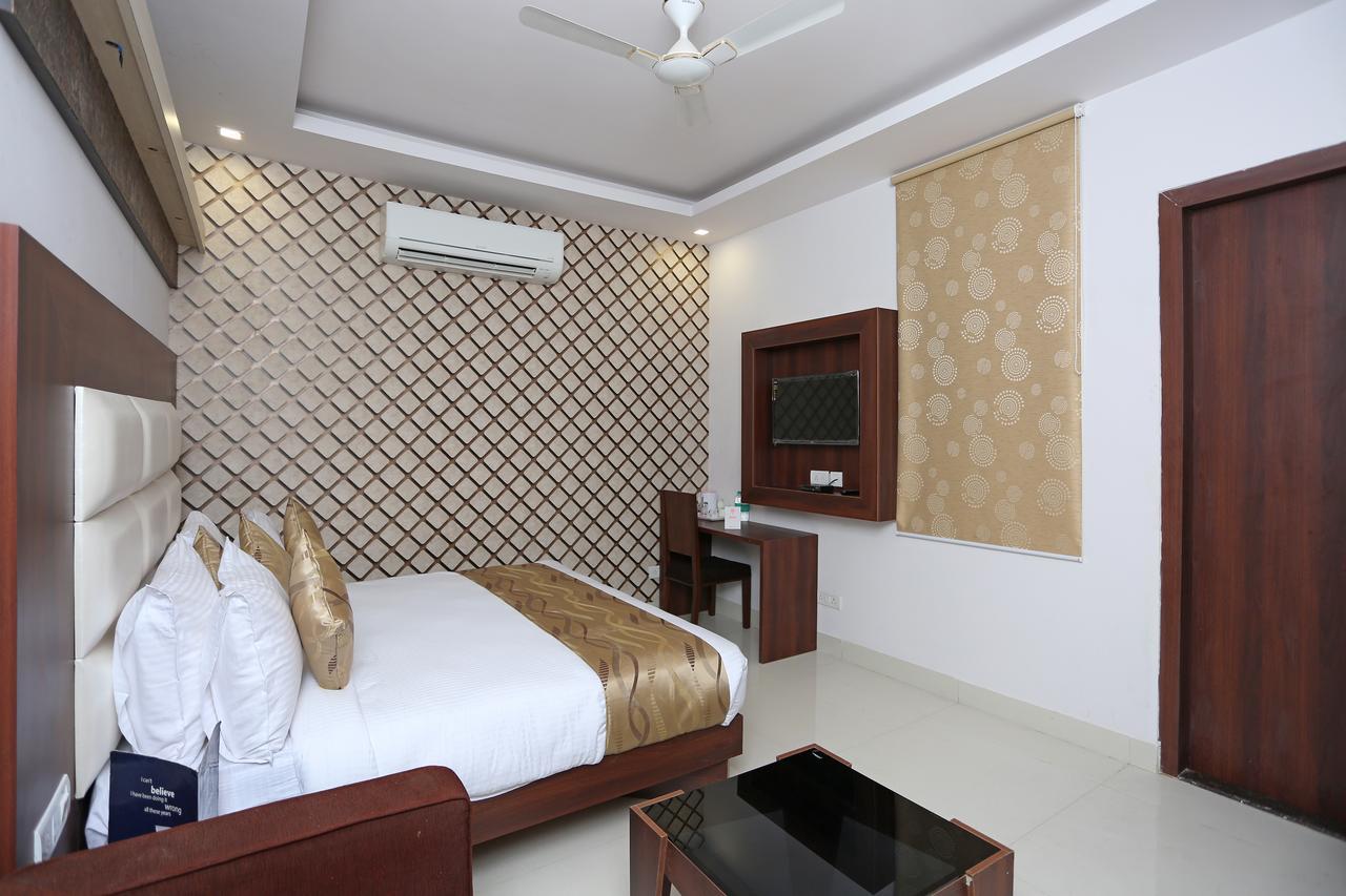 Hotel Arch - Near Aerocity New Delhi Extérieur photo
