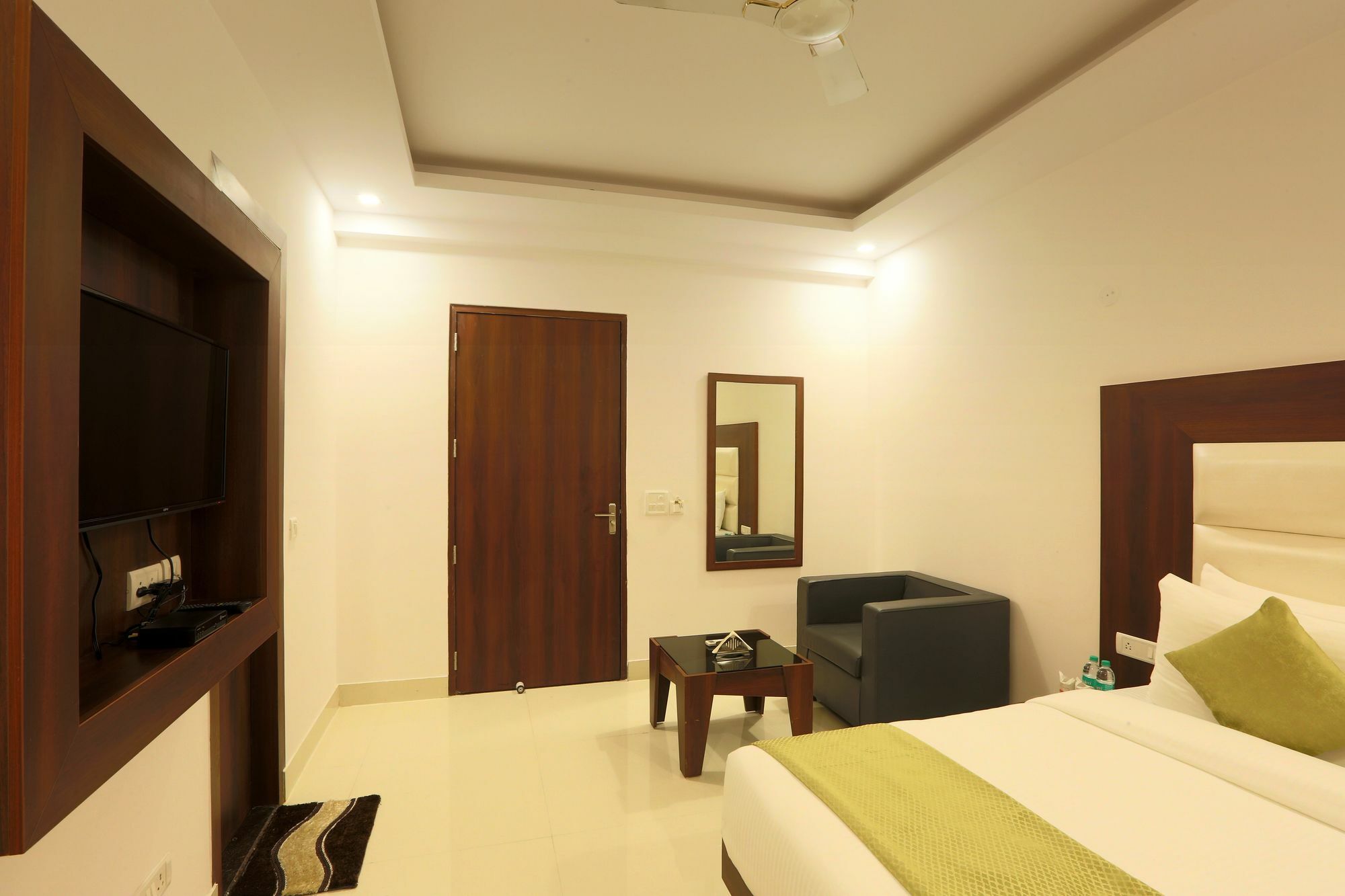 Hotel Arch - Near Aerocity New Delhi Extérieur photo