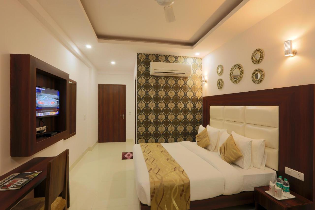 Hotel Arch - Near Aerocity New Delhi Extérieur photo