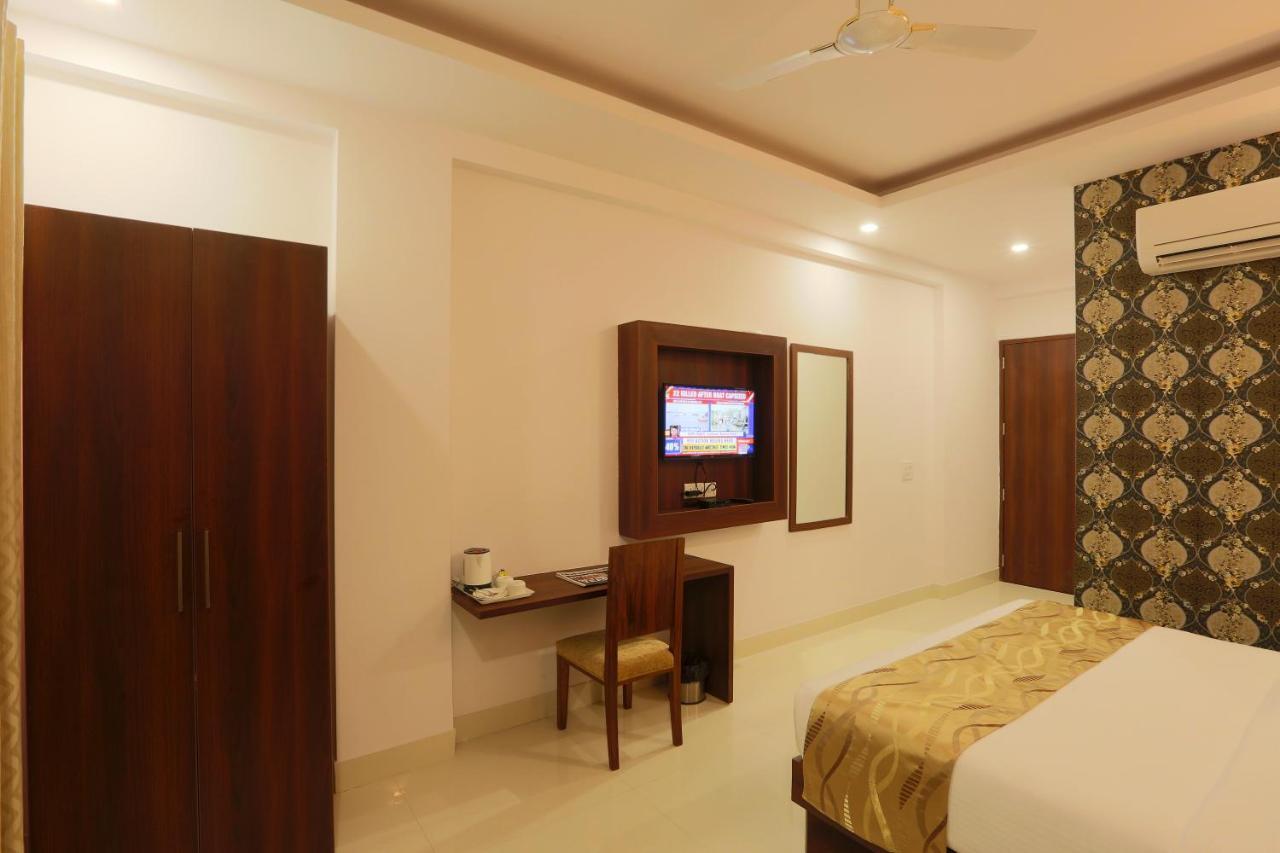 Hotel Arch - Near Aerocity New Delhi Extérieur photo